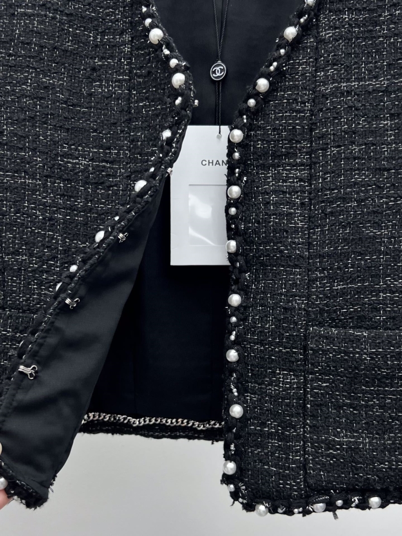 Ch**el outwear